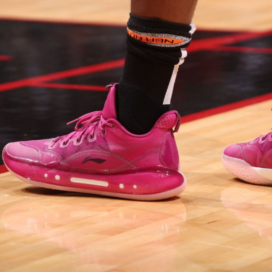 Li Ning Yushuai 14 Beng Low - Breast Cancer