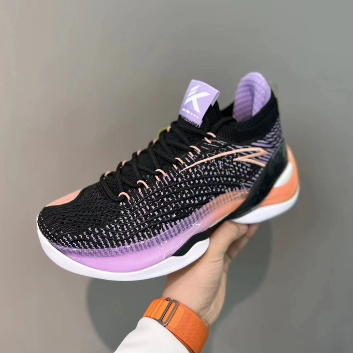 Anta low 2025 cut basketball shoes