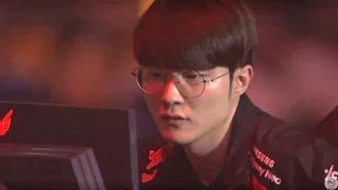 Where is the same match T-shirt that Gen.G wore in the LCK?