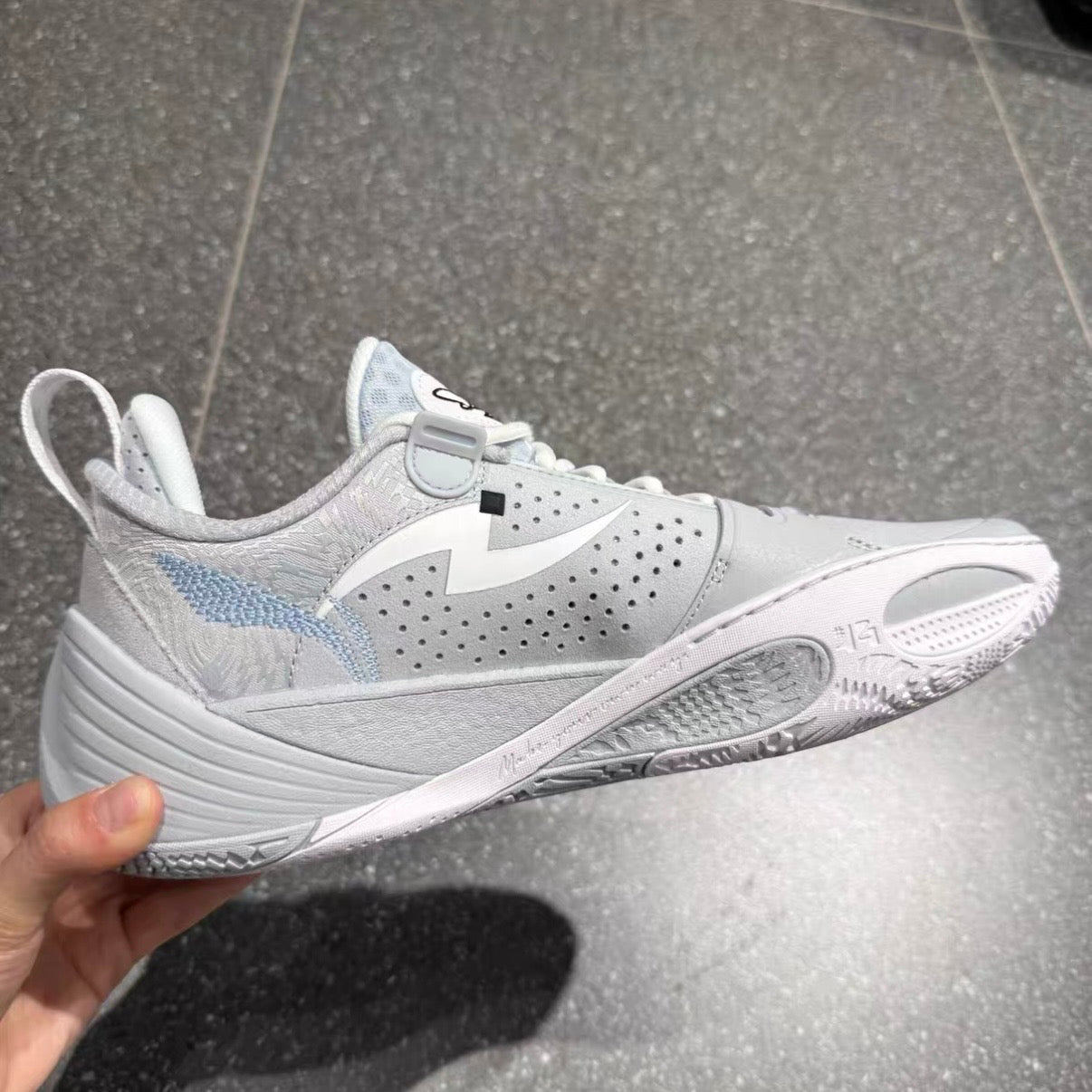 Li-Ning Wade All City 14 - DLO