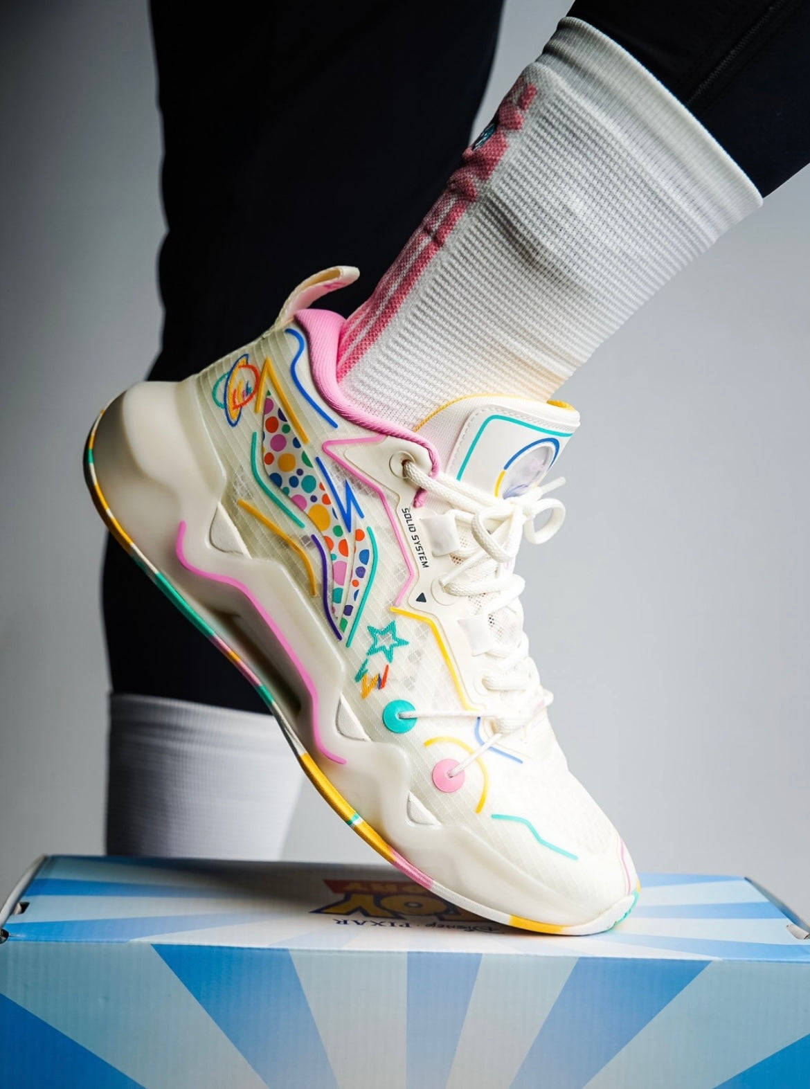 Disney x Li-Ning Liren 2 - White/Pink