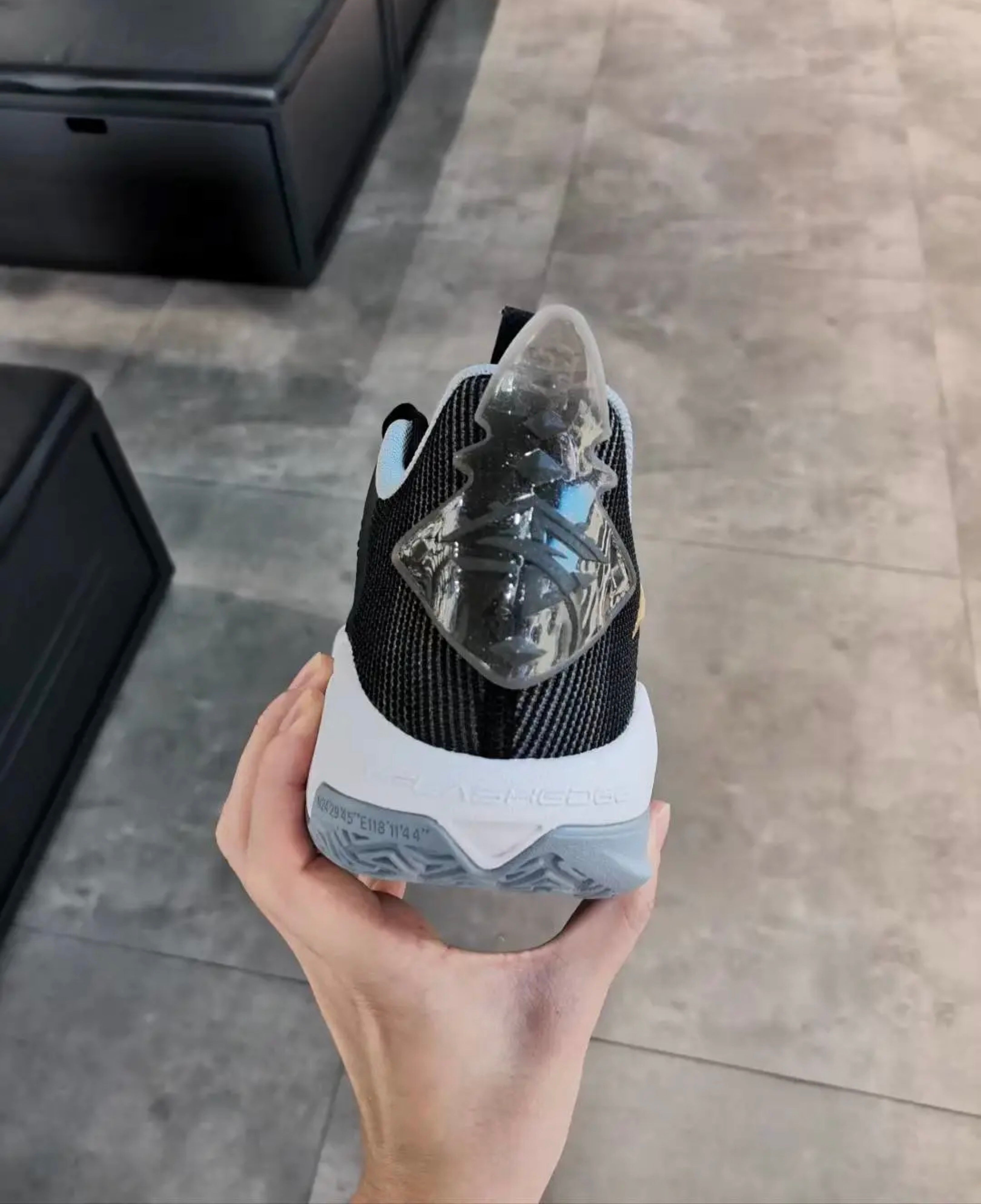 Kyrie sale skateboard shoes