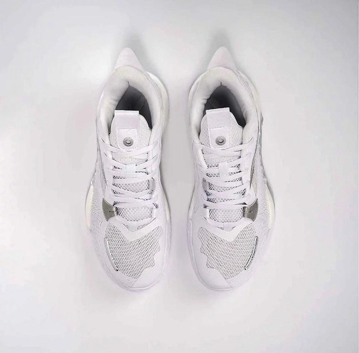 Anta Shock Wave 5 TD - White