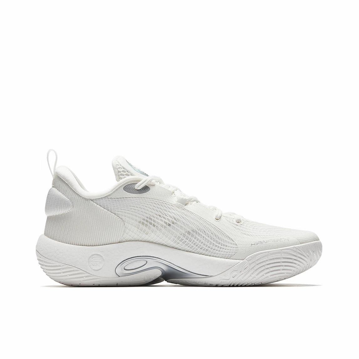 Anta Three-Point Rain 3 - White/Silver