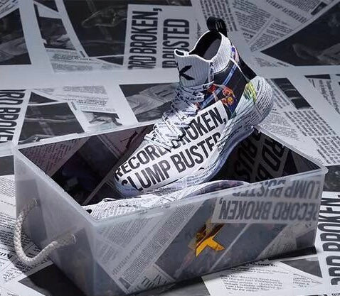 Klay thompson hot sale shoes newspaper